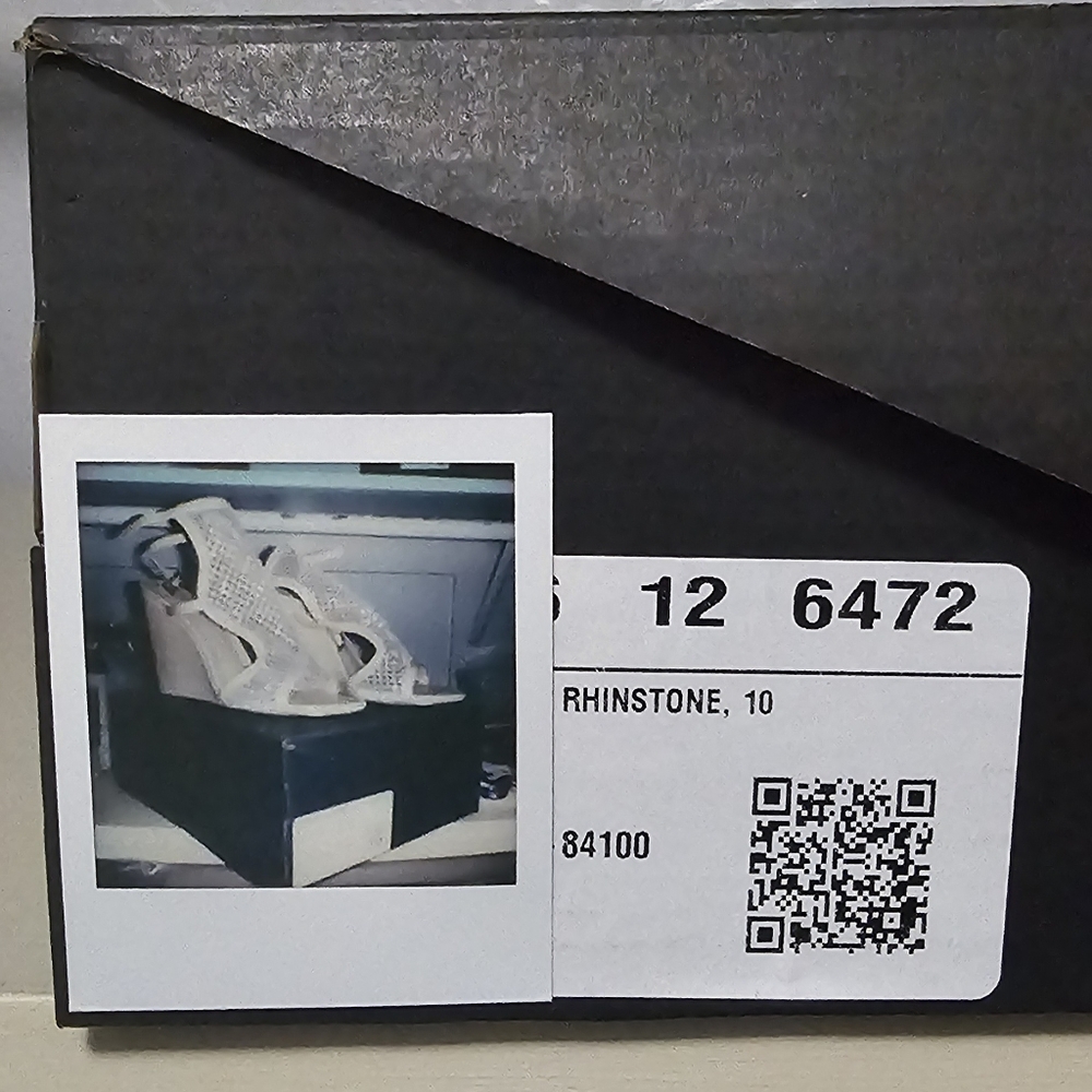 Beige sequenced strap wedges